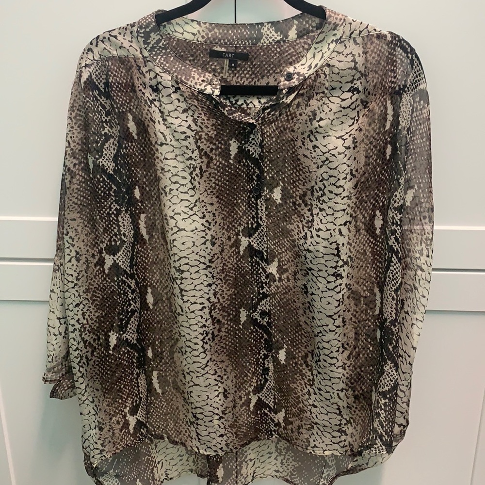 tart Medium sheer cape sleeve top medium (runs big)